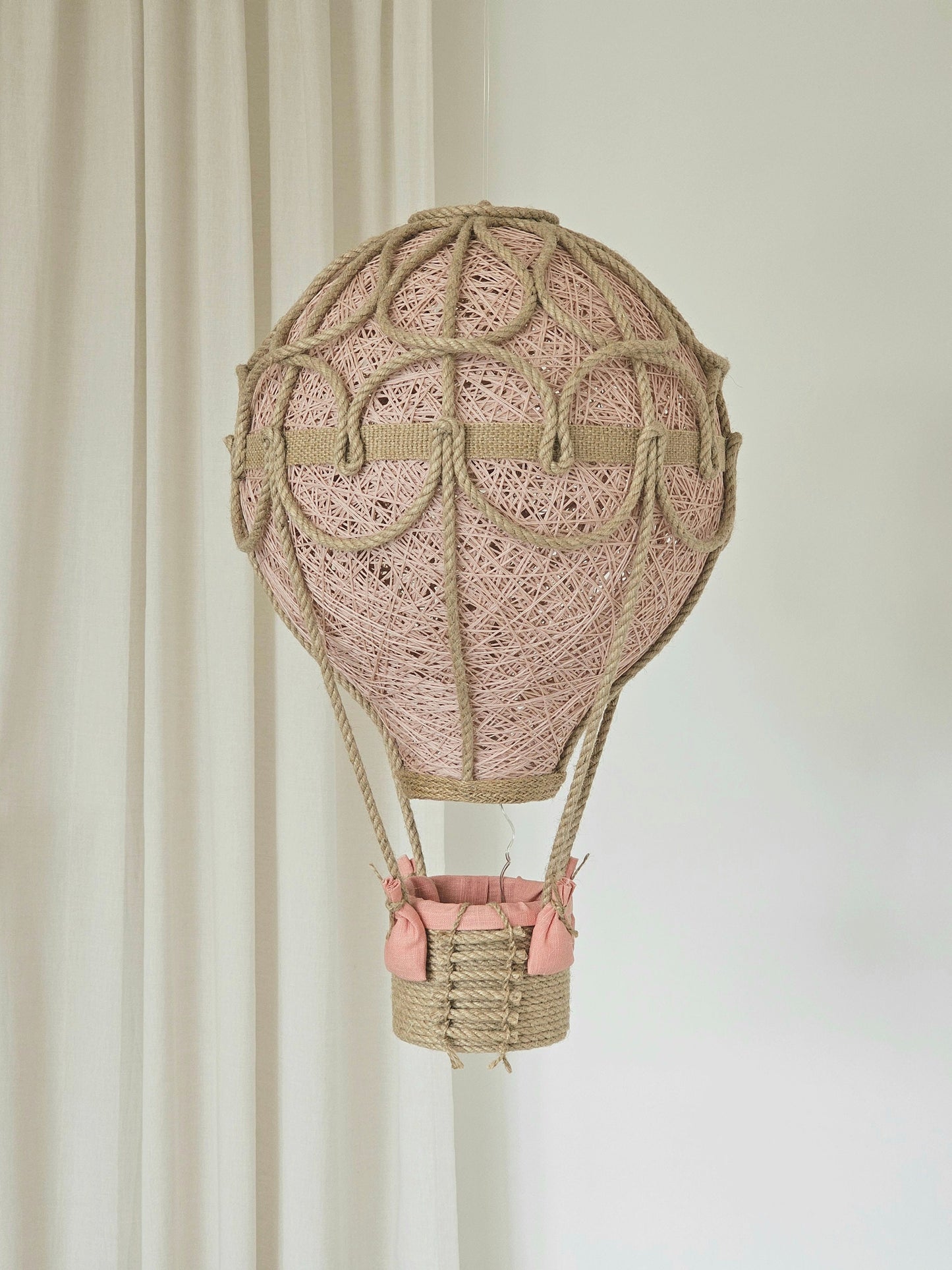 Pelenų rožinė šviestuvas - oro balionas